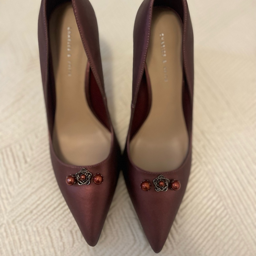 High heel pumps